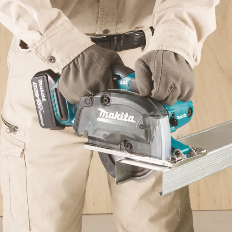 Makita DCS552RTJ Metallcirkelsåg 18V, 136mm komplett