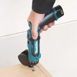 Makita DF012DSJ Borrskruvdragare 7,2V