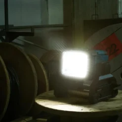 Makita DML811 Arbetslampa 18V, 3000 lumen