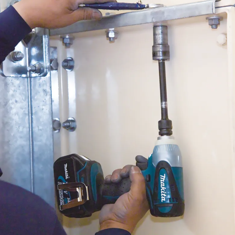 Makita DTW251Z Mutterdragare 18V