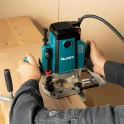 Makita RP2303FC07 Handöverfräs 2100W