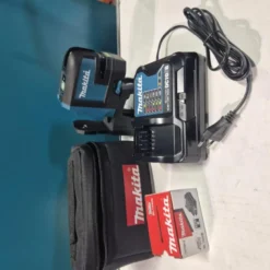 Makita SK106GDZ Kryss- och punktlaser 12V(demomaskin) +laddpaket-på-köpet